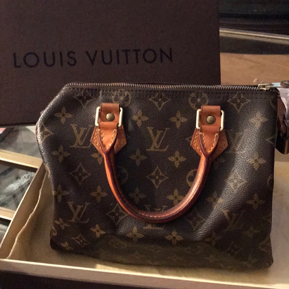 Authentic Louis Vuitton Speedy 25